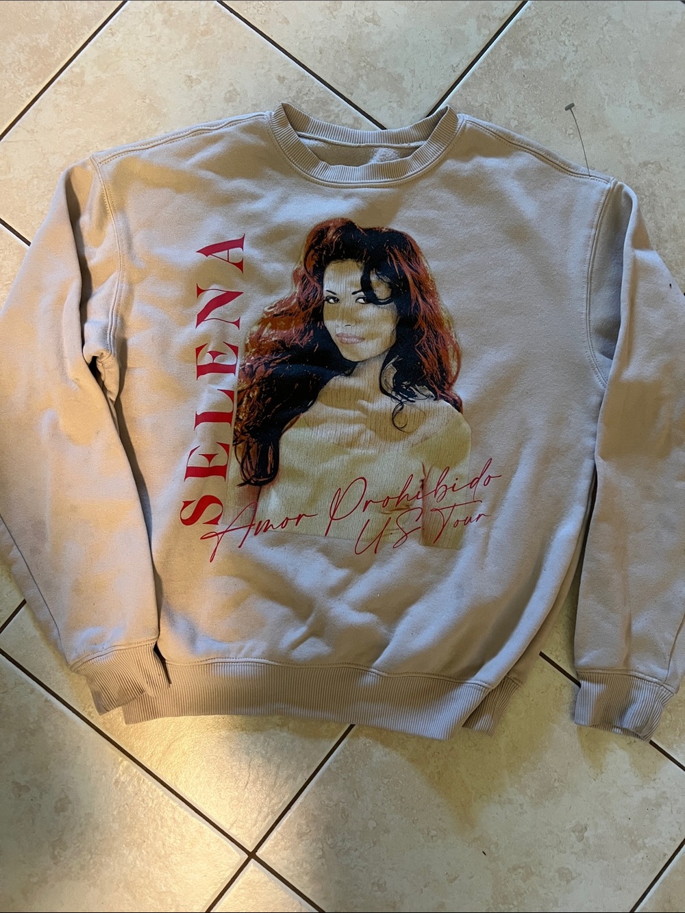 Selena Graphic Crewneck Sweatshirt - Light Beige with Red Print